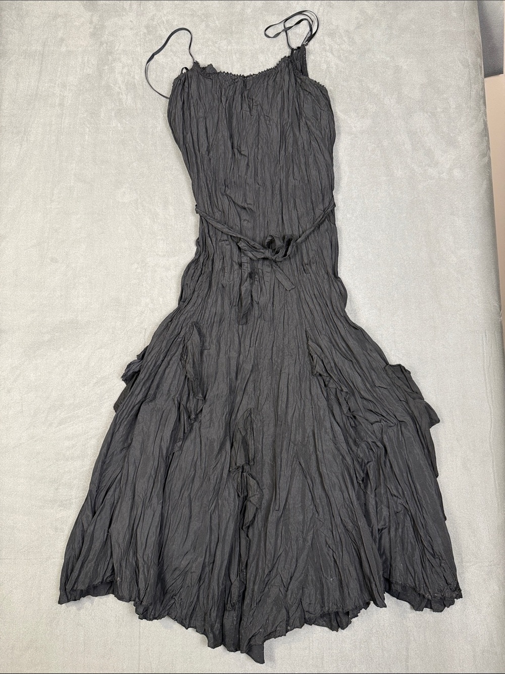 Luna Luz Black Crinkle Spaghetti-Strap Midi Dress, goth inspired! - Picture 9 of 9
